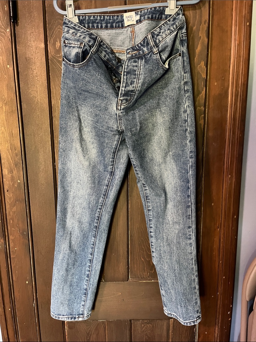 Princess Polly Women’s Slim Straight Jeans in Washed Blue Denim